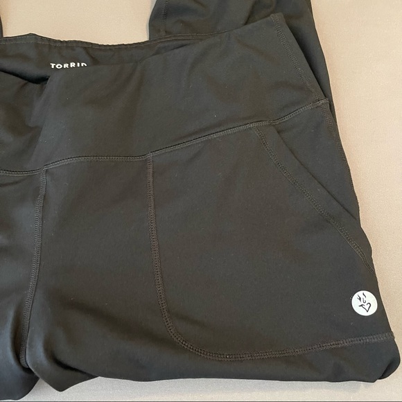 Torrid Black Full length Active Performance Core Legging With Trouser Pockets 3X - Picture 7 of 14